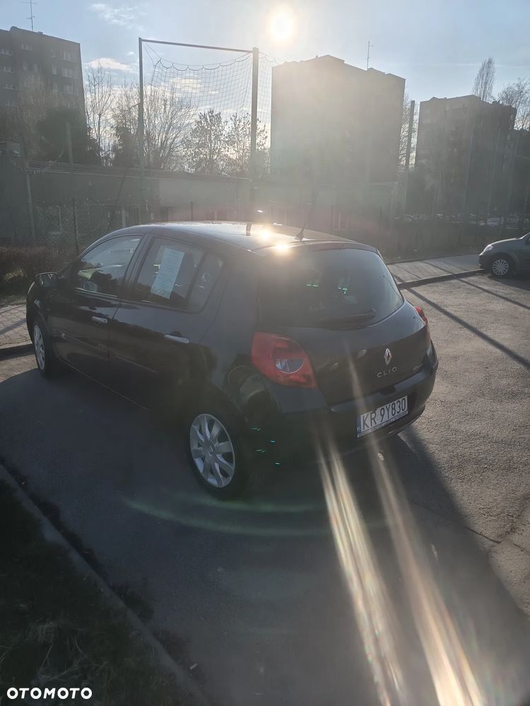 Renault Clio 1.2 16V All Inclusive - 7