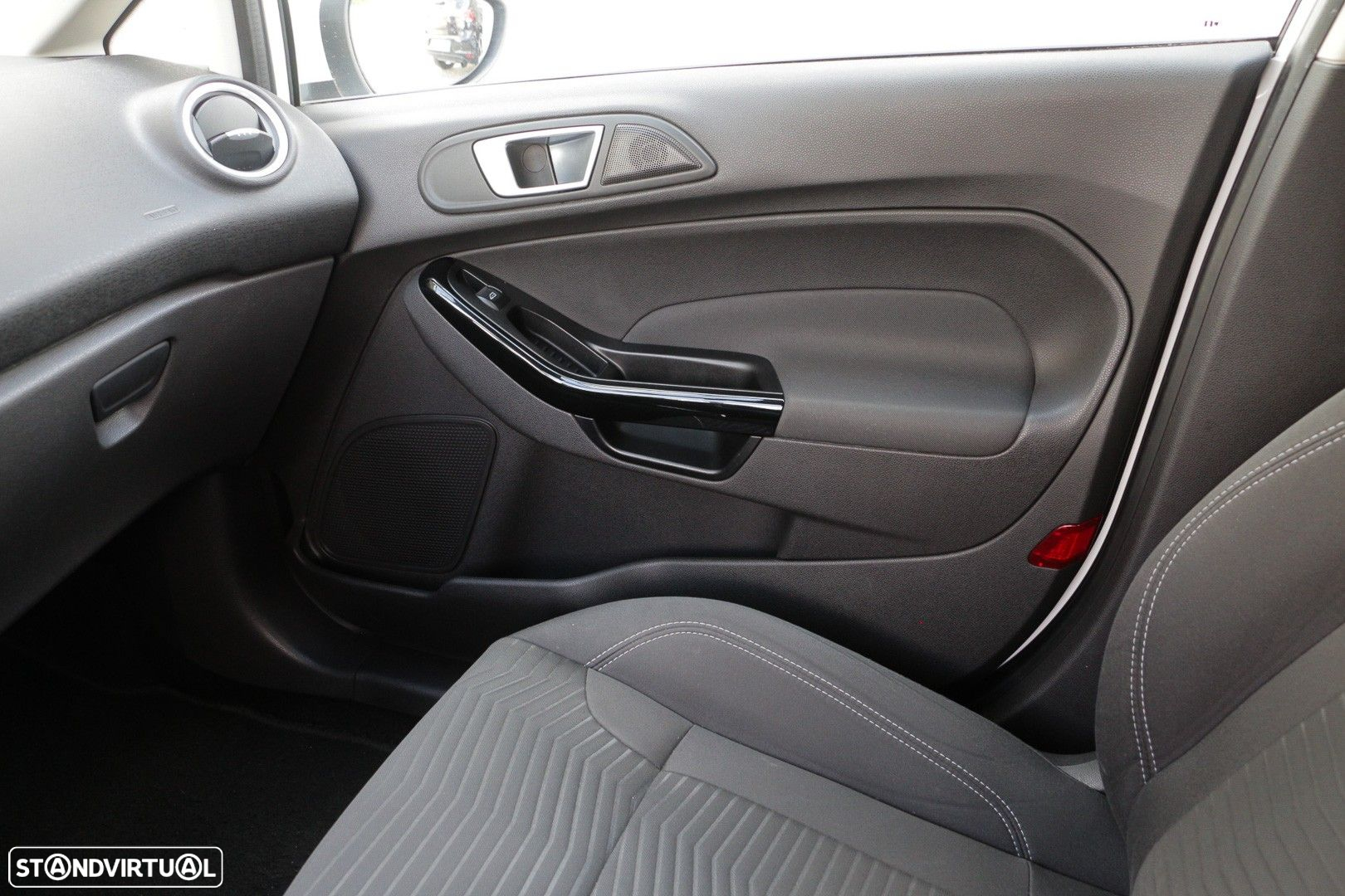 Ford Fiesta 1.5 TDCi Trend - 17