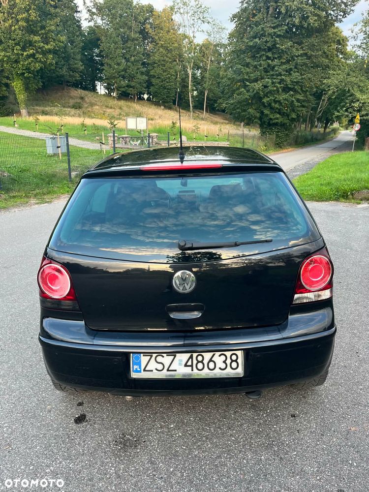 Volkswagen Polo 1.4 16V Comfortline - 4