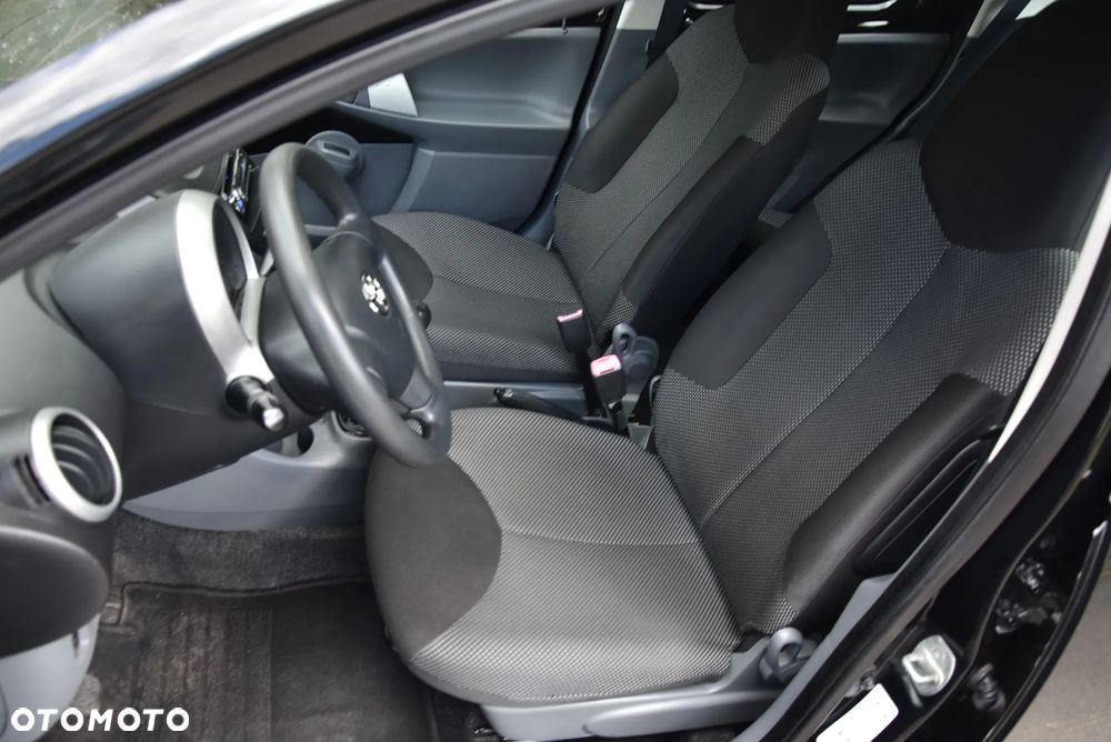 Toyota Aygo 1.0 VVT-i Luna EU5 - 5
