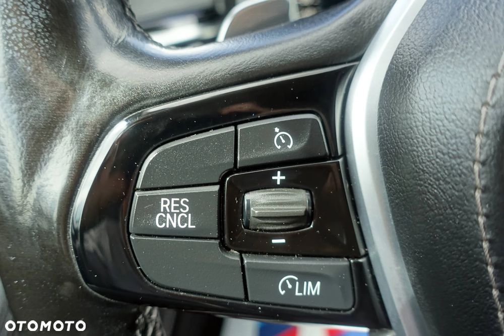 BMW Seria 5 520d xDrive Sport Line - 28