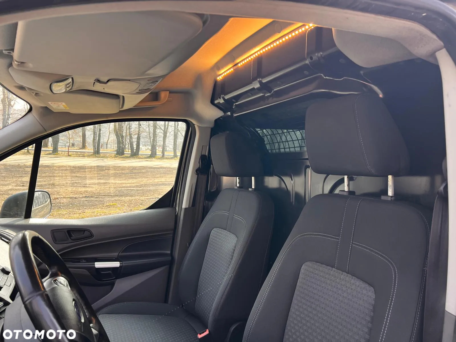 Ford TRANSIT CONNECT - 9