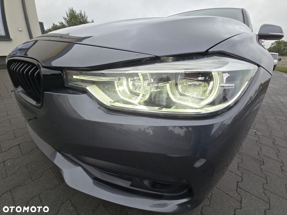 BMW Seria 3 318d Touring Sport Line - 11