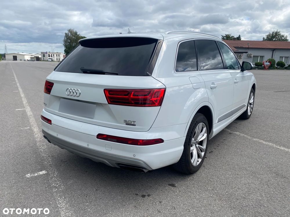 Audi Q7 3.0 TFSI Quattro Tiptr - 6