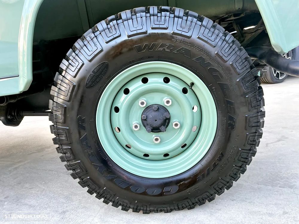 Land Rover Defender 90 2.5 TDi Metal Top - 56