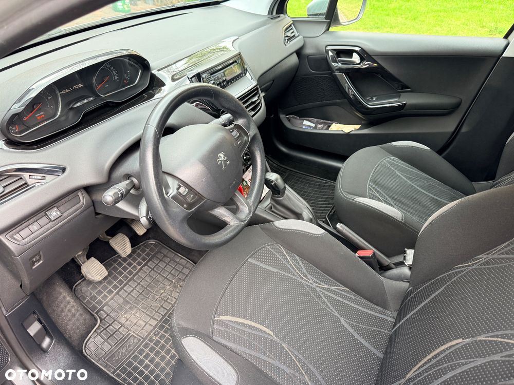 Peugeot 208 1.2 PureTech Active - 5