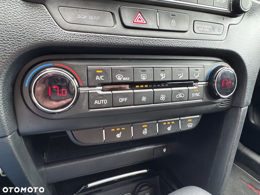 Kia ProCeed 1.6 T-GDI GT DCT - 19