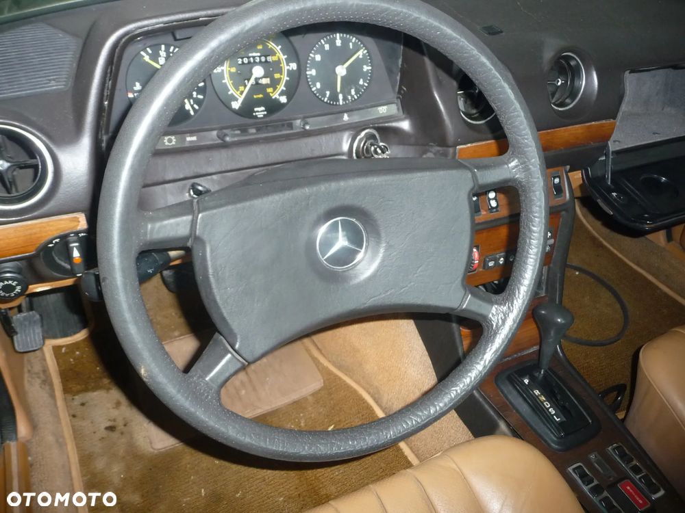 Mercedes-Benz W123 - 13