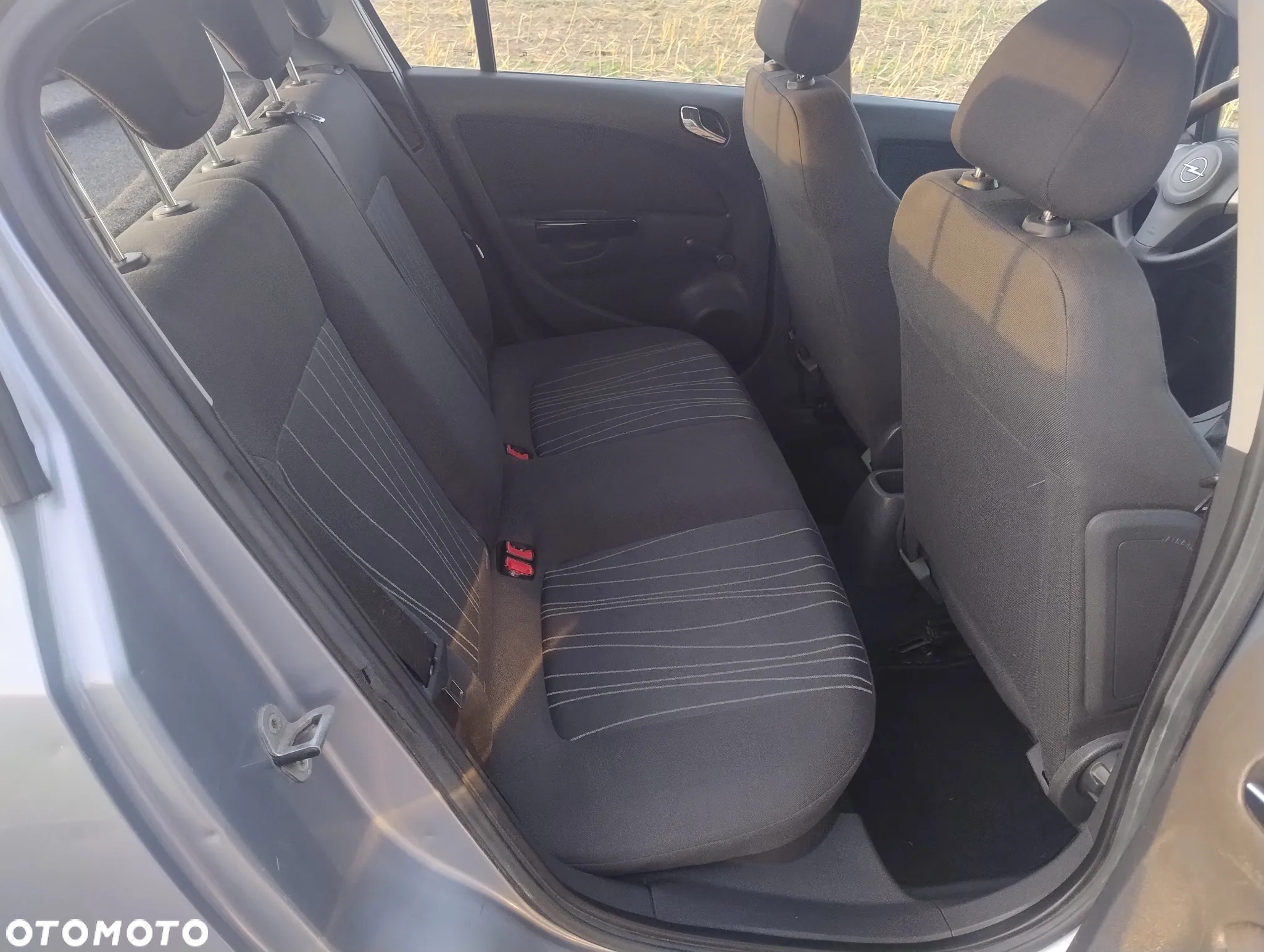 Opel Corsa 1.2 16V Cosmo - 17