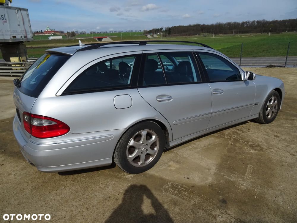 Mercedes E W211 (lakier C775) maska zderzak błotnik zderzak konsola klapa lampy części - 7