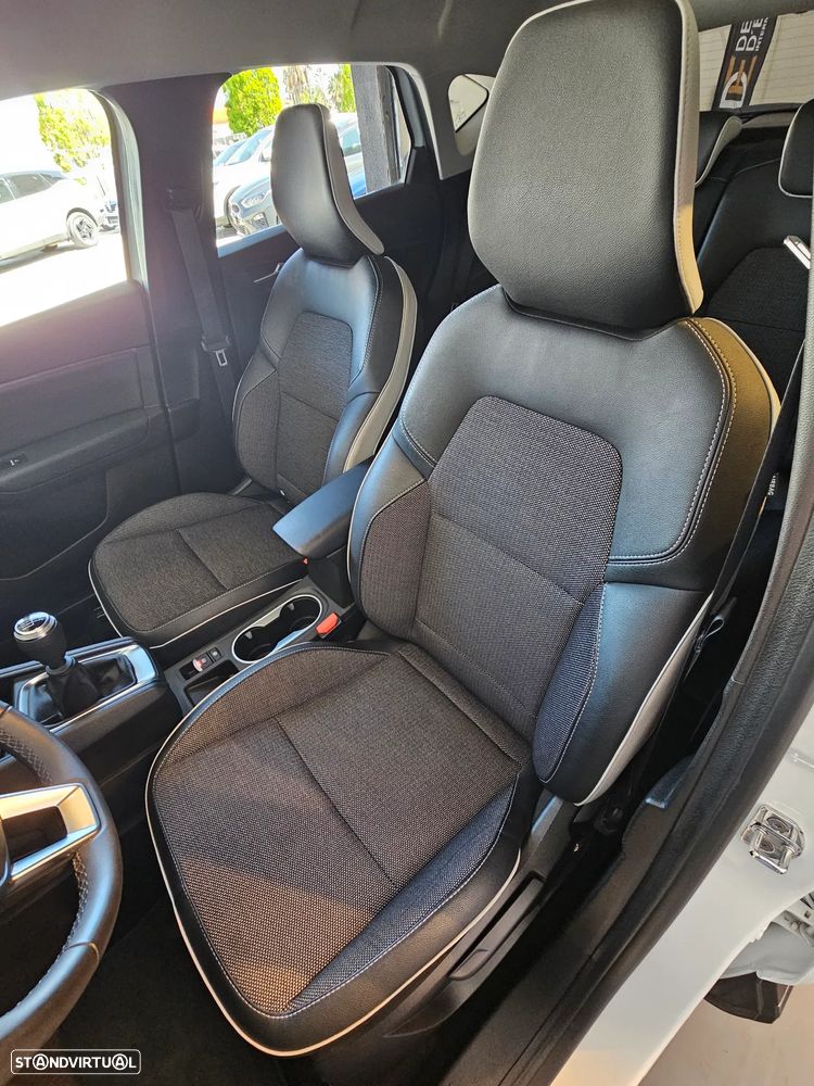 Renault Captur 1.0 TCe Techno Bi-Fuel - 29