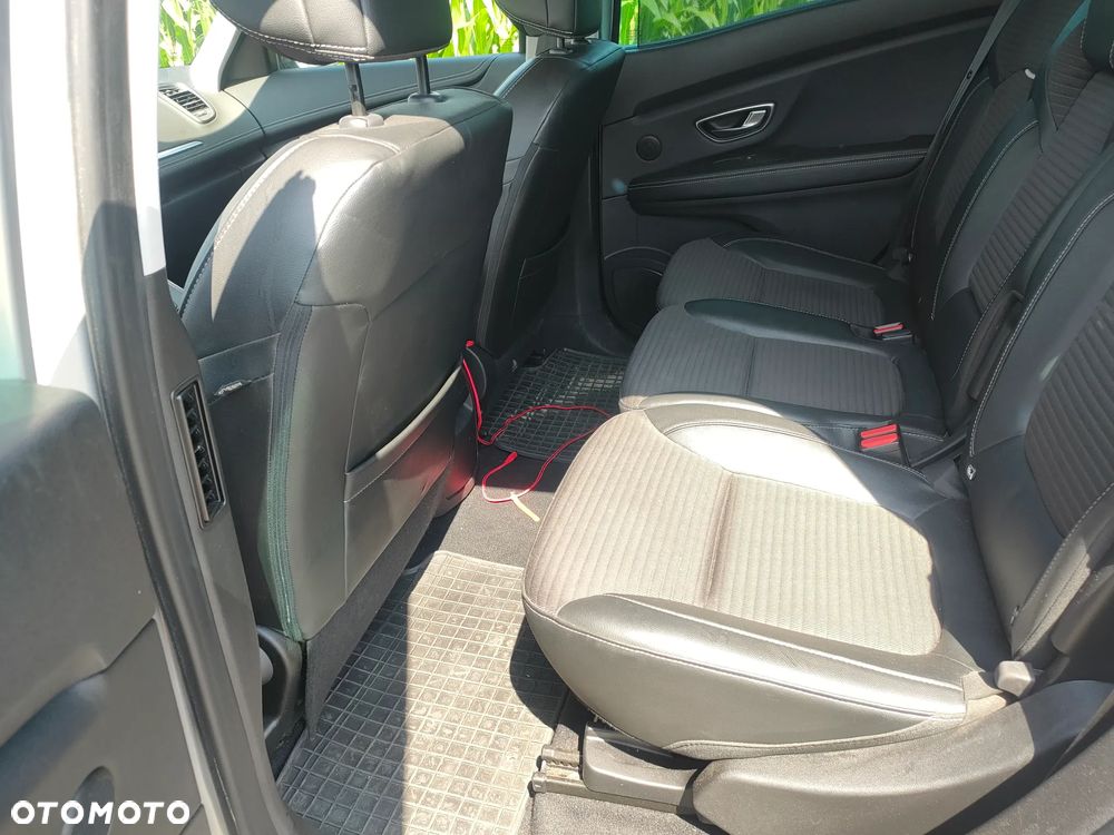 Renault Scenic 1.6 dCi Energy Bose EU6 - 17