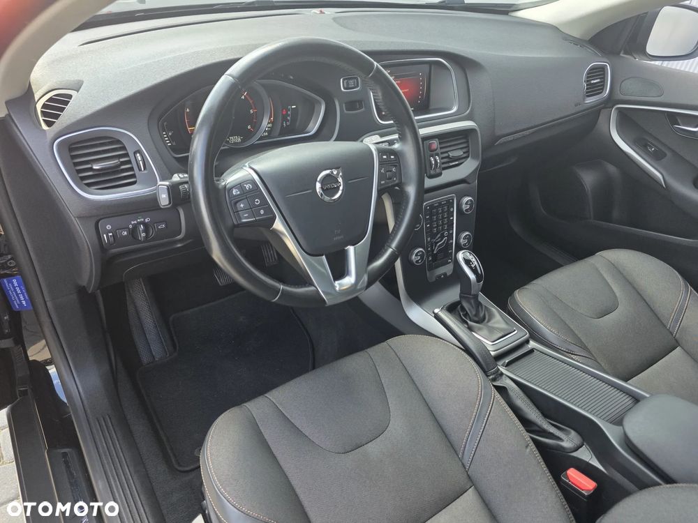 Volvo V40 Cross Country D3 Drive-E SCR Momentum - 13