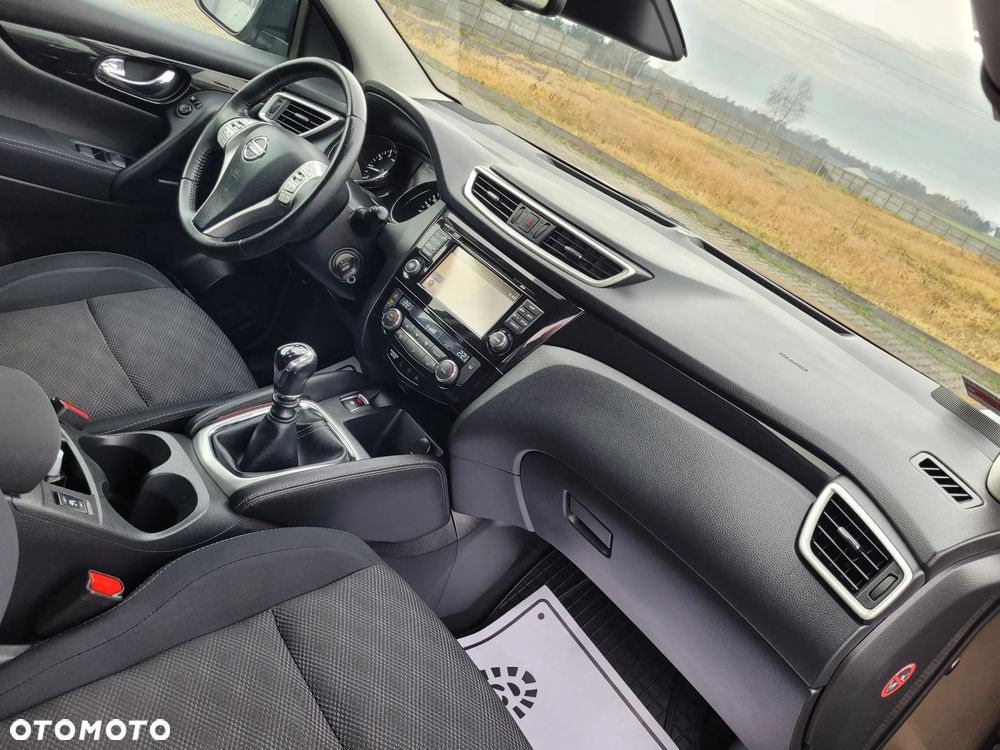 Nissan Qashqai 1.2 DIG-T N-Vision - 16