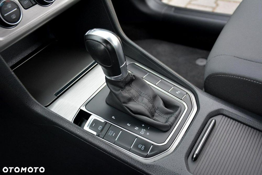 Volkswagen Golf Sportsvan - 32