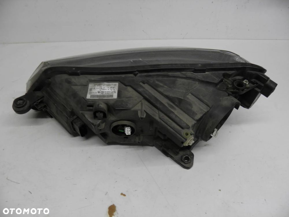 Lampa lewa prawa SKODA SUPERB III XENON 3V1941015A - 3