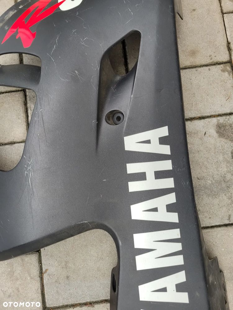 Owiewka, osłona prawa, bok, boczek, pług prawy Yamaha R6 98-02 - 10