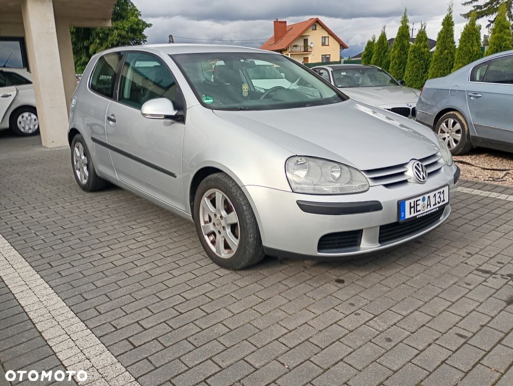 Volkswagen Golf - 1