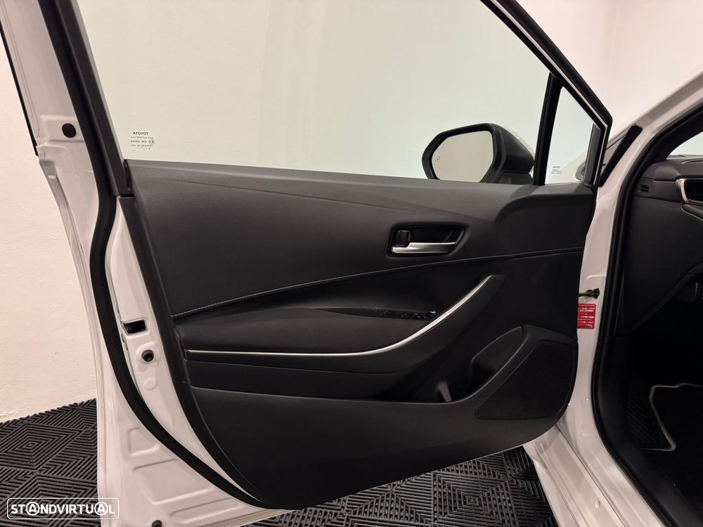 Toyota Corolla 1.8 Hybrid Exclusive - 51