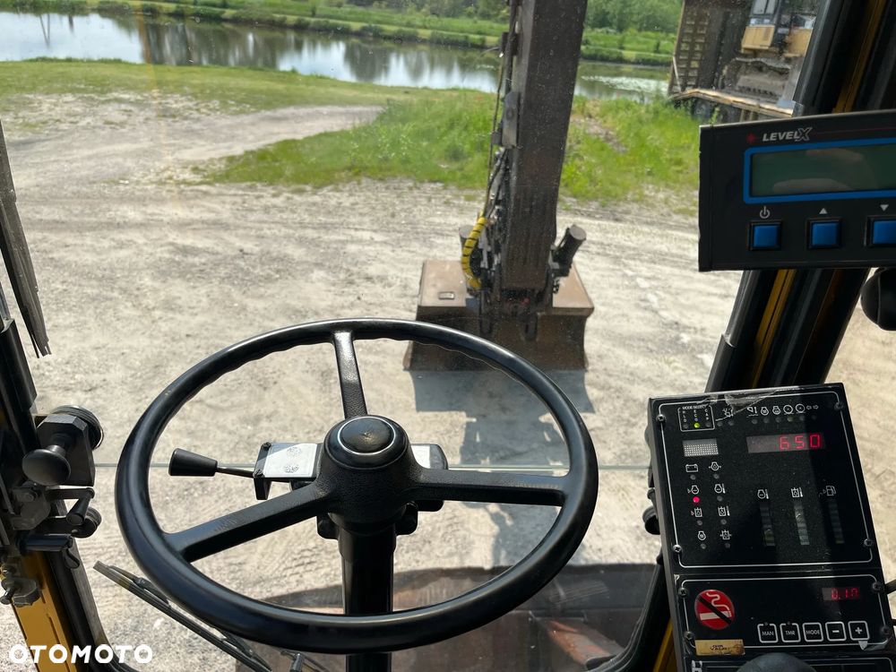 Volvo EW-200 - 20