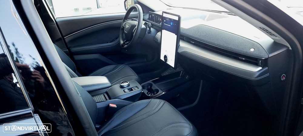 Ford Mustang Mach-E 75.7 kWh Base - 13