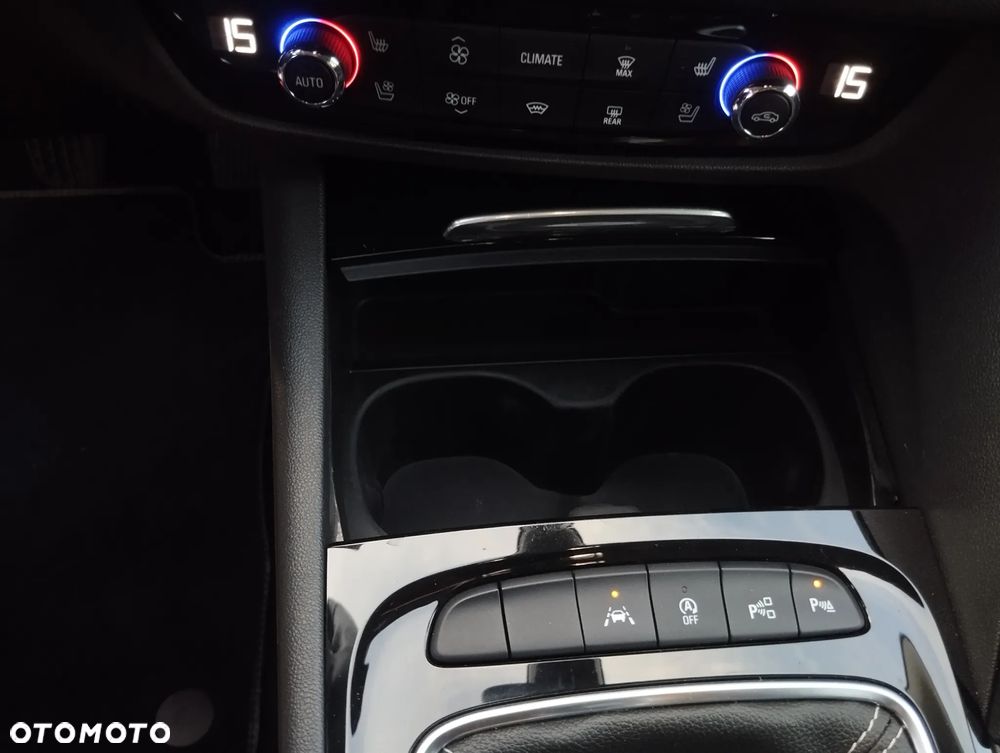 Opel Insignia 2.0 CDTI Executive S&S - 36