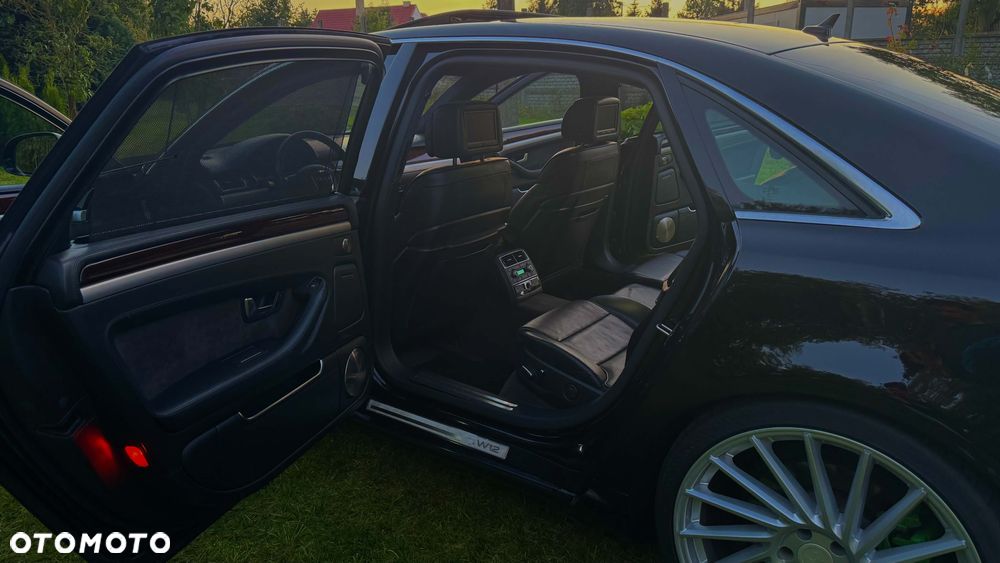 Audi A8 W12 quattro Langversion - 11