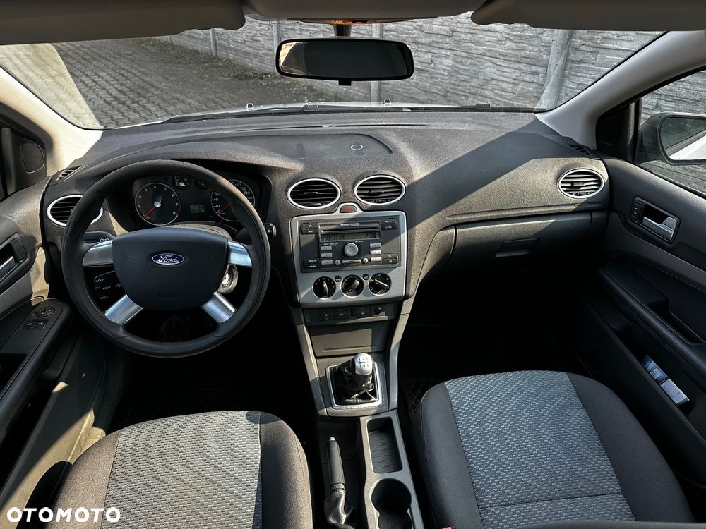 Ford Focus 1.6 16V Trend - 6
