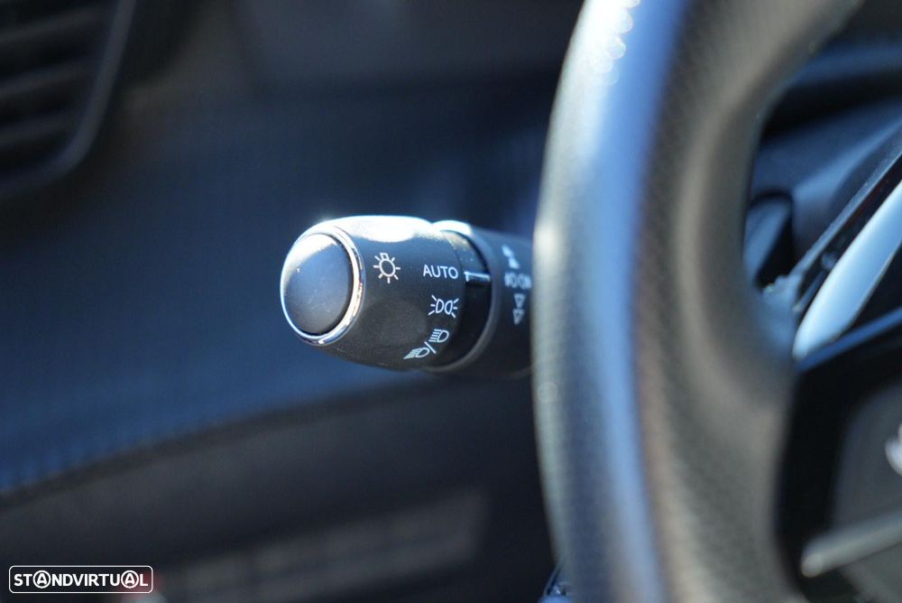 Peugeot 2008 1.2 PureTech GT EAT8 - 43