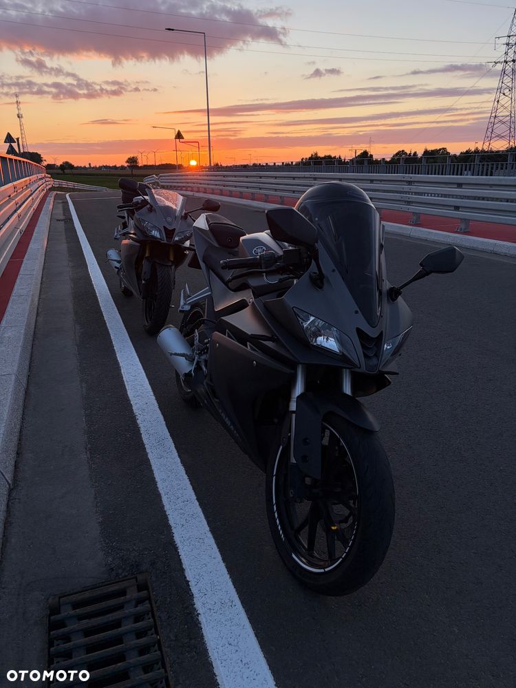 Yamaha YZF - 11