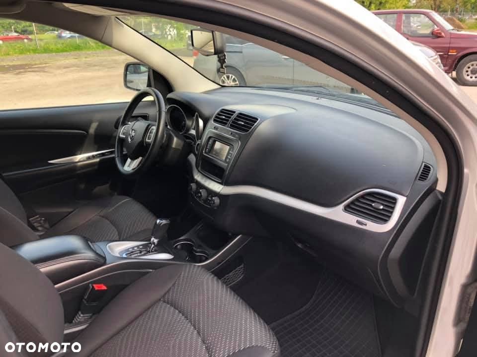 Dodge Journey - 8
