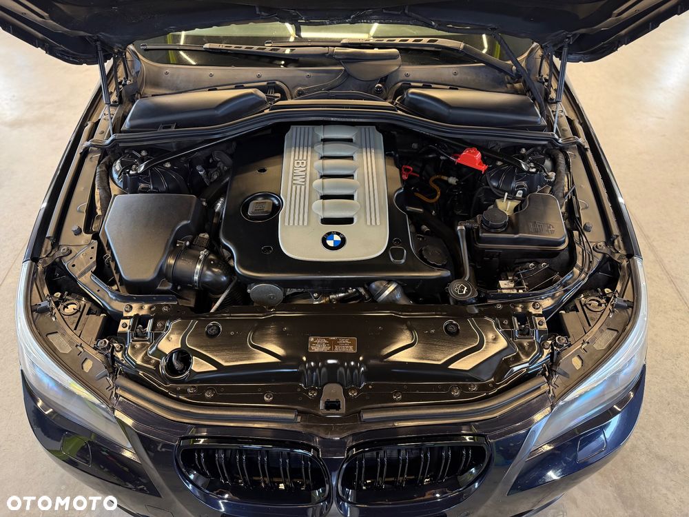 BMW Seria 5 535d - 28