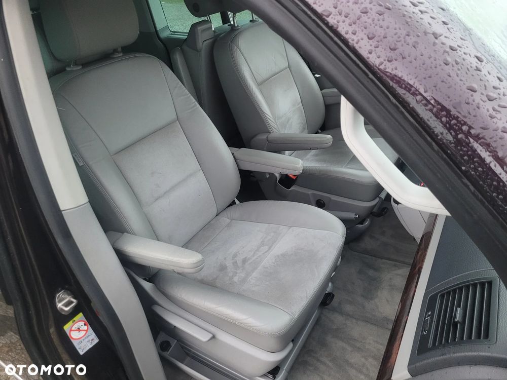 Volkswagen Multivan - 15