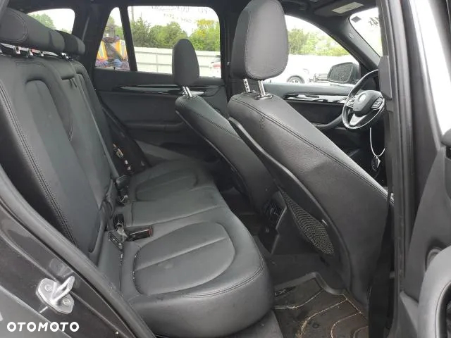 BMW X1 - 10