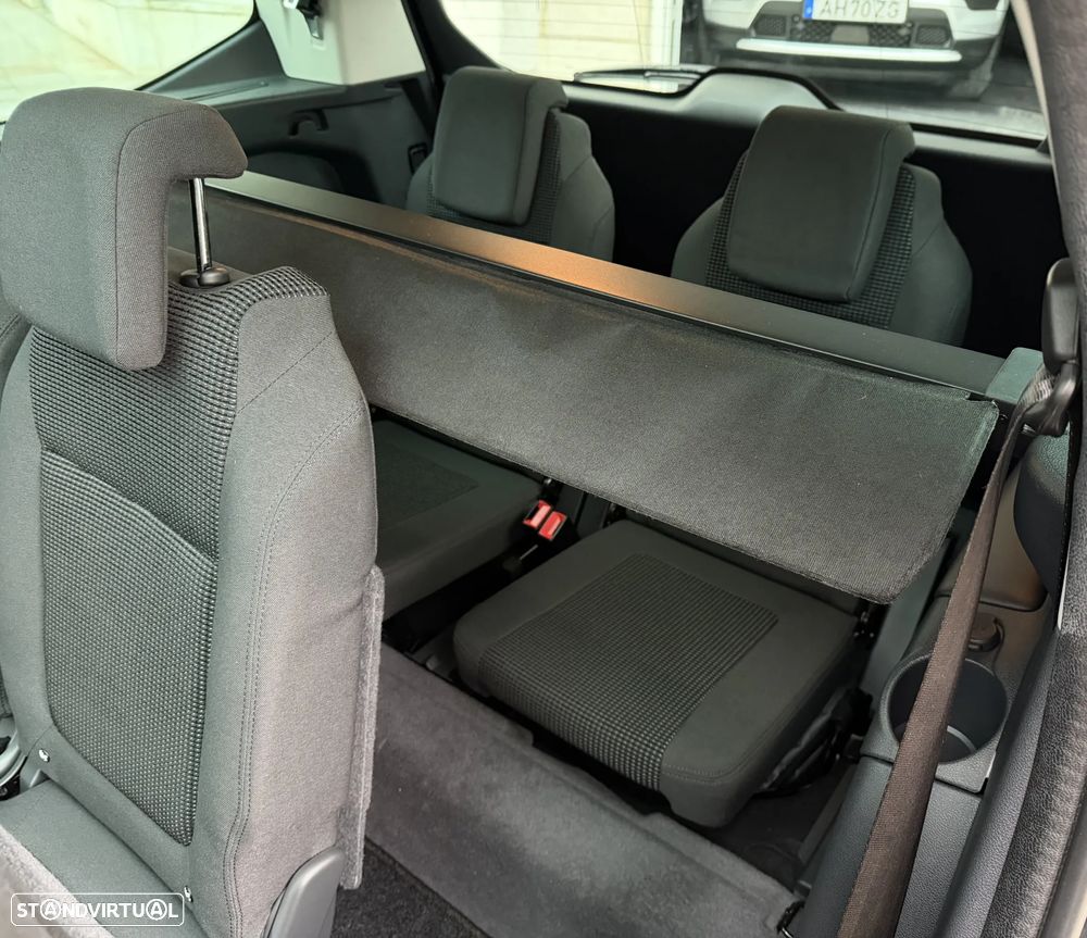 Peugeot 5008 1.6 BlueHDi Allure J17 - 29