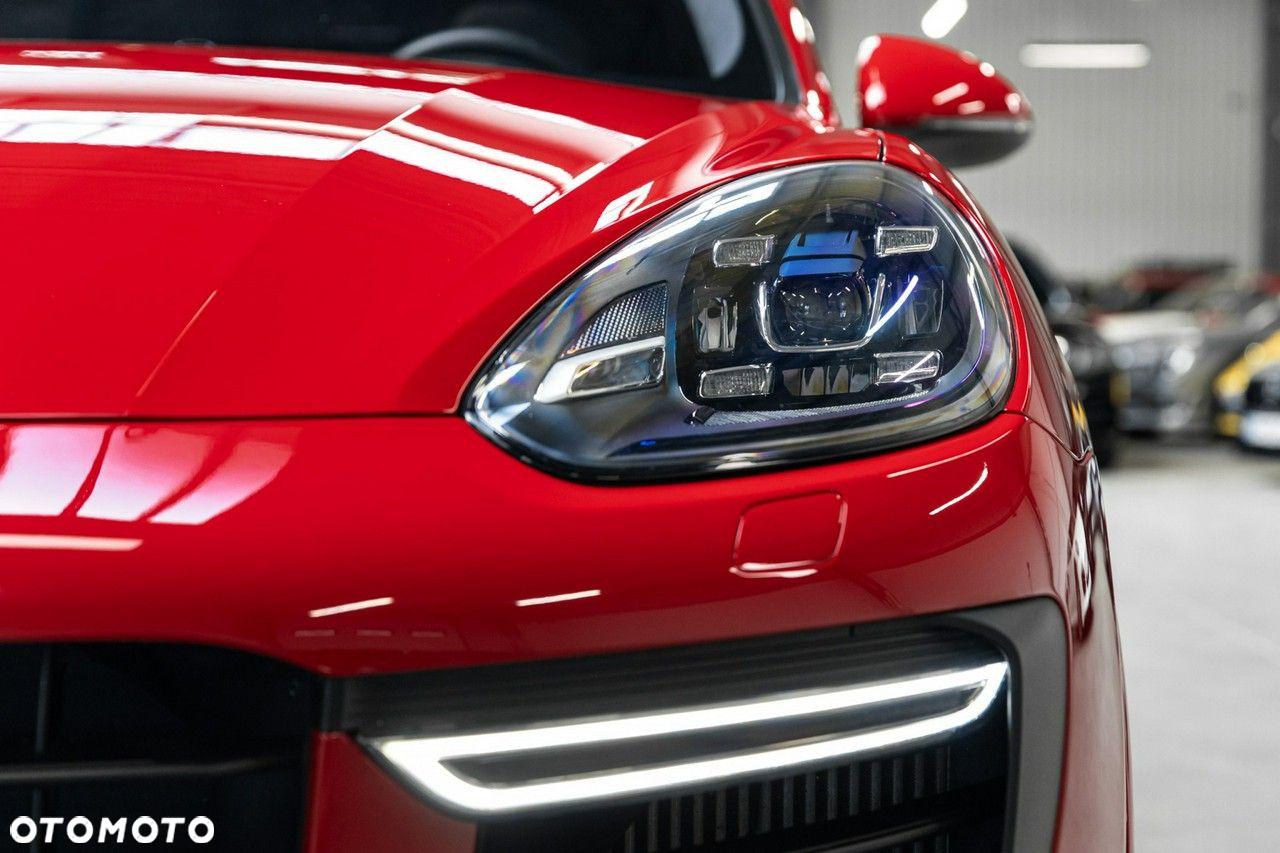 Porsche Cayenne GTS - 13