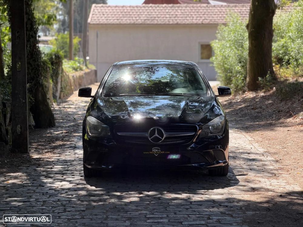 Mercedes-Benz CLA 200 CDI AMG Line — fotografia 3