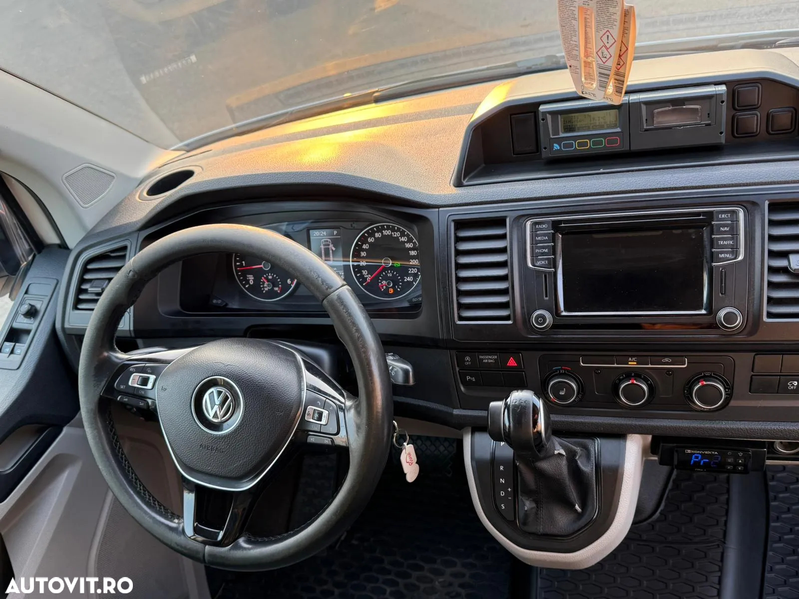 Volkswagen Transporter - 12