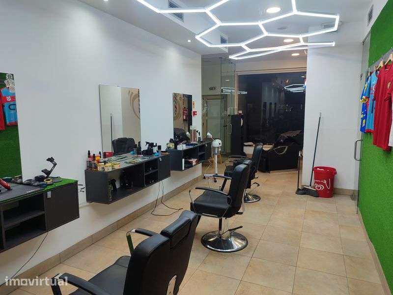 Trespasse de café e barbearia - Grande imagem: 2/12