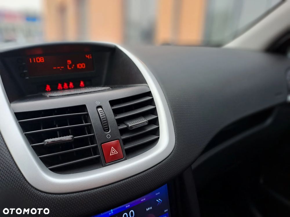 Peugeot 207 75 Tendance - 21