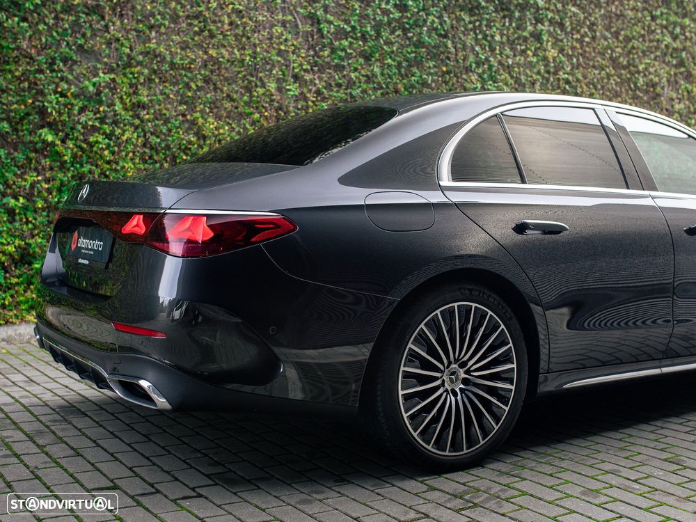 Mercedes-Benz E 300 de AMG Line - 14