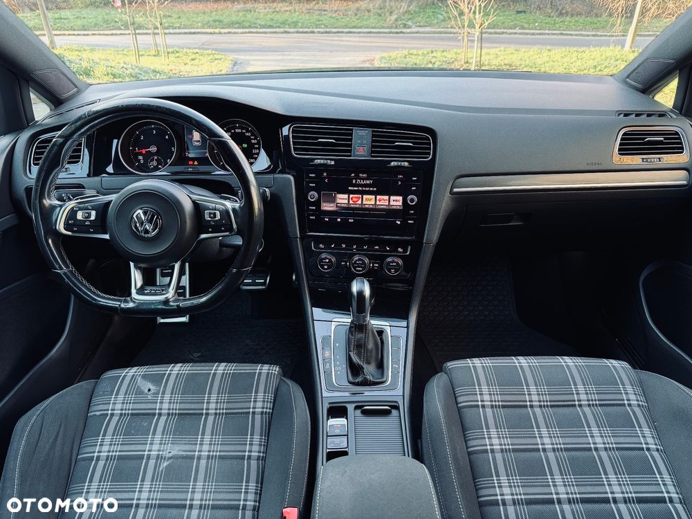 Volkswagen Golf GTD (BlueMotion Technology) - 12