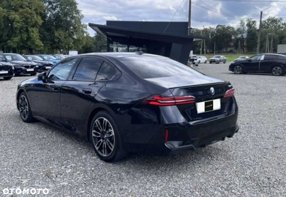 BMW Seria 5 520i M Sport Edition - 7