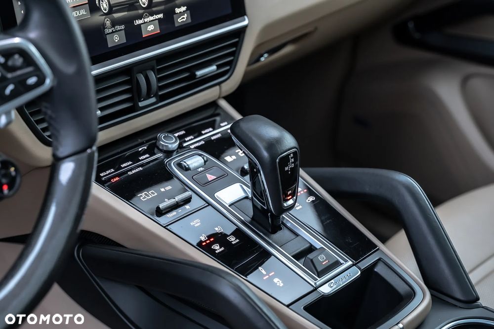 Porsche Cayenne Platinum Edition - 28