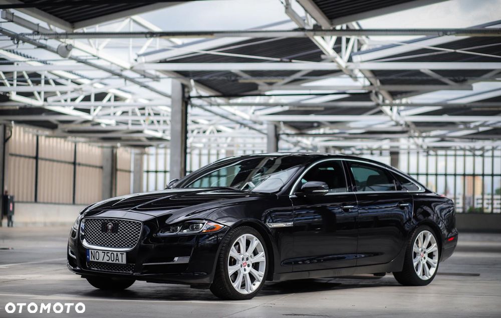 Jaguar XJ