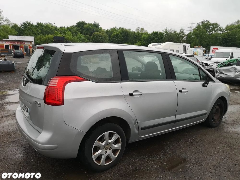 Peugeot 5008 1.6 HDi Premium - 9