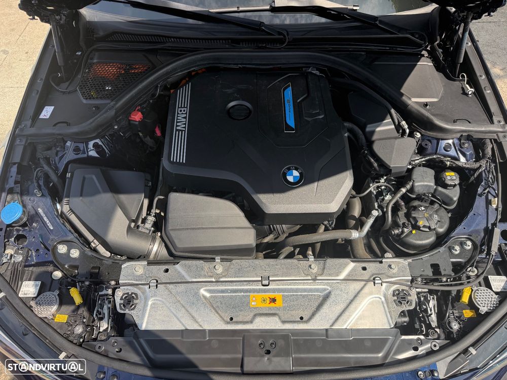 BMW 330 e Pack M Auto - 30