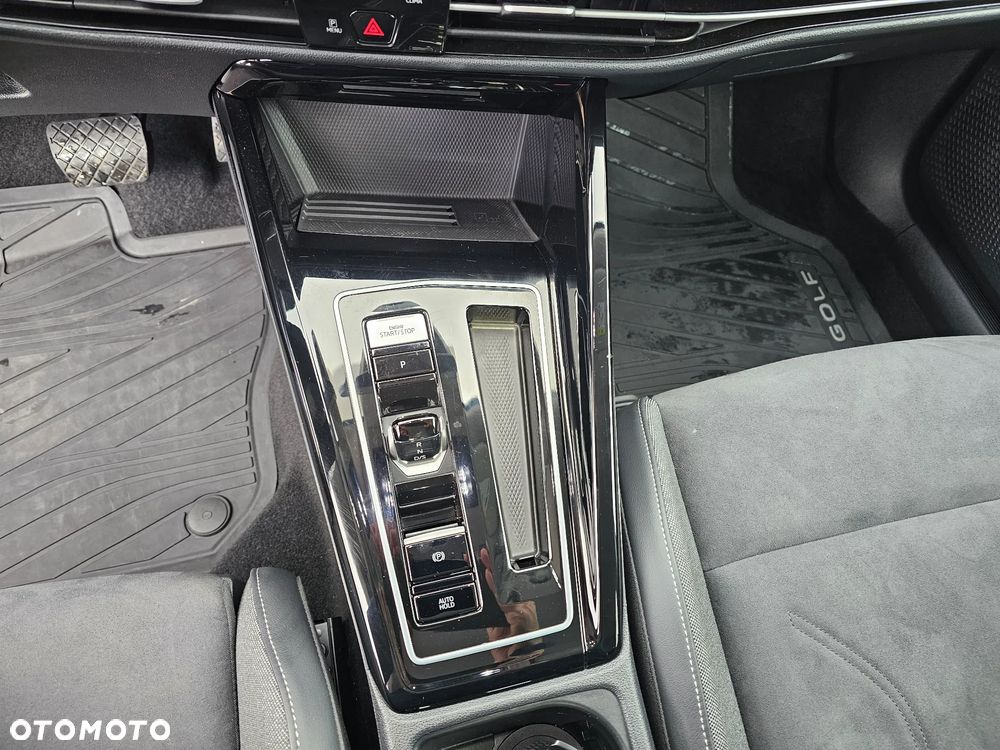 Volkswagen Golf - 18