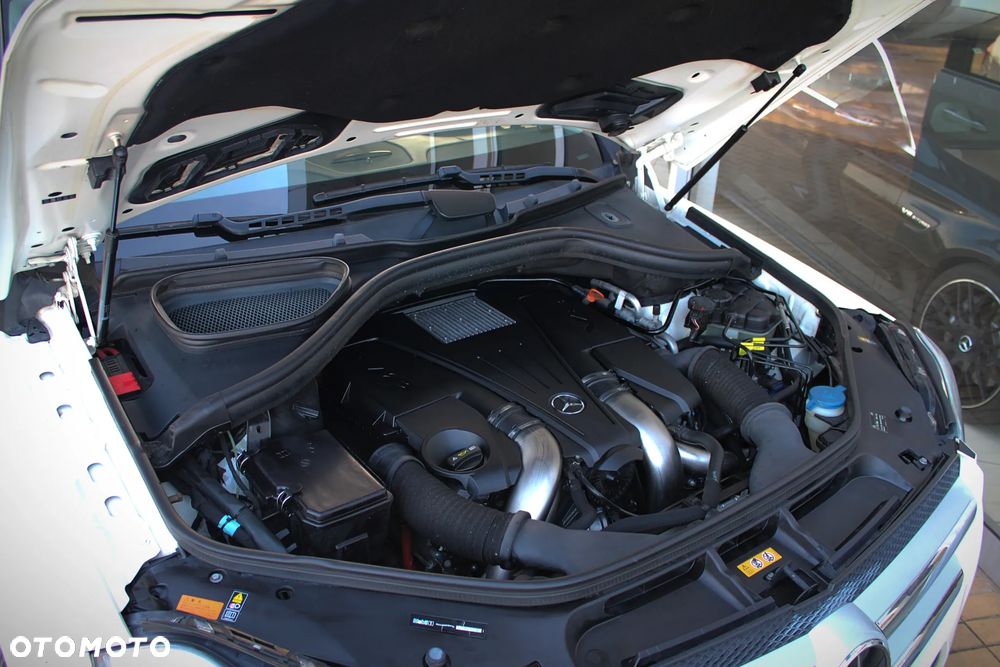 Mercedes-Benz GL 500 4-Matic - 17