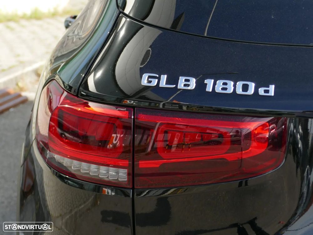 Mercedes-Benz GLB 180 d AMG Line - 14